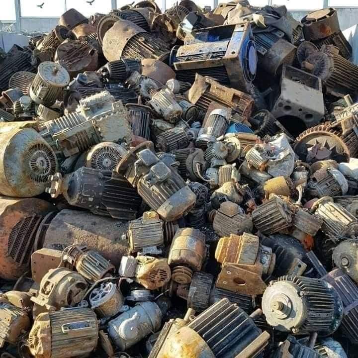 AC and Fridge Compressor Scrap, Electric Motor Scrap with 100% Copper Scrap/ Starters/ Alternators Generators and Other